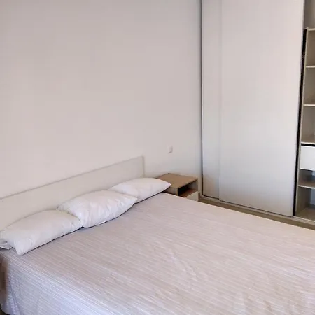 Les Etoiles Apartment